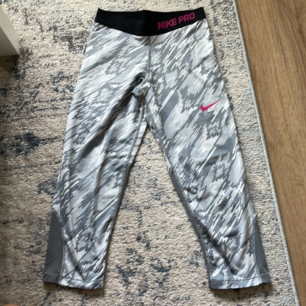 Nike Girls Knee Length leggings